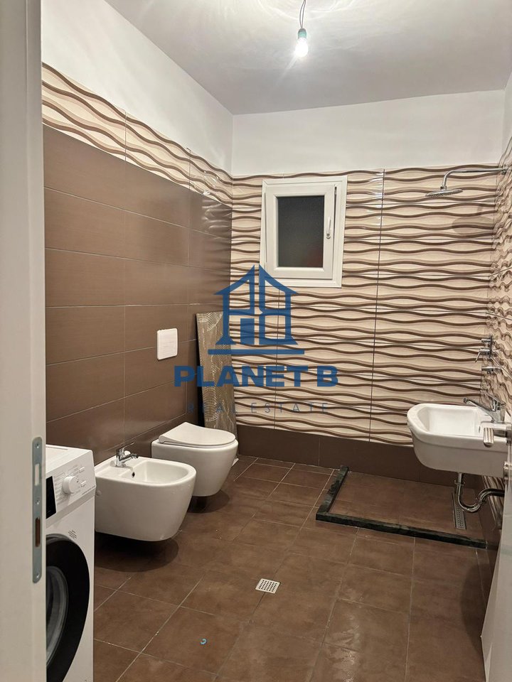 Apartament 2+1 Me Qira në Transballkanike, Vlorë - 500€ |