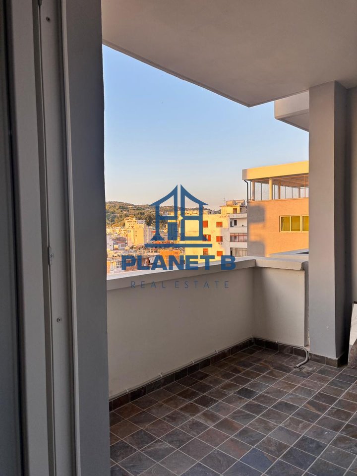 Apartament 1+1 Me Qira në Transballkanike, Vlorë - 400€