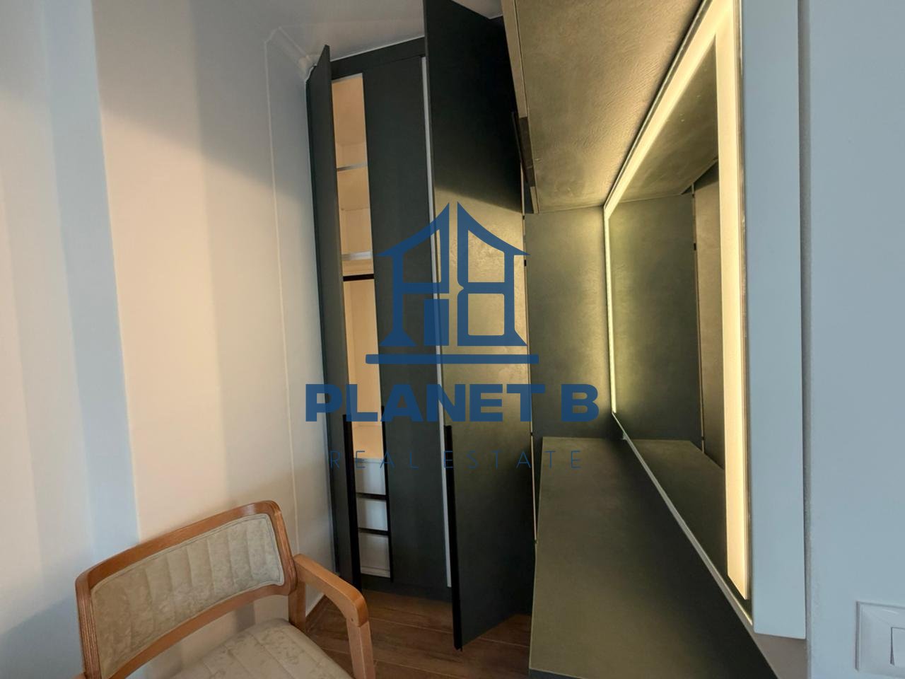 Appartamento di Lusso in Affitto – Vicino al Centro Città, Vlore