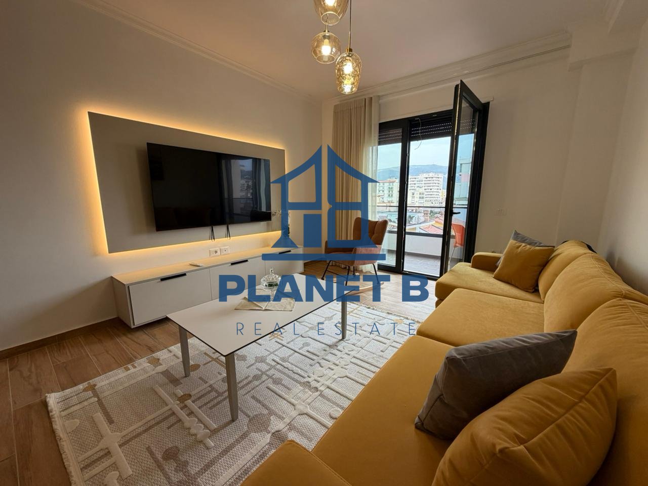 Appartamento di Lusso in Affitto – Vicino al Centro Città, Vlore