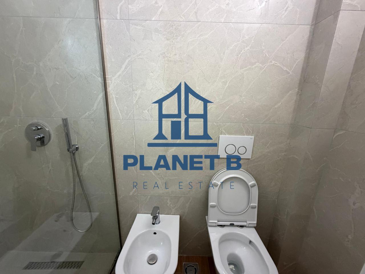 Appartamento Moderno in Affitto in Posizione Centrale – Vlore