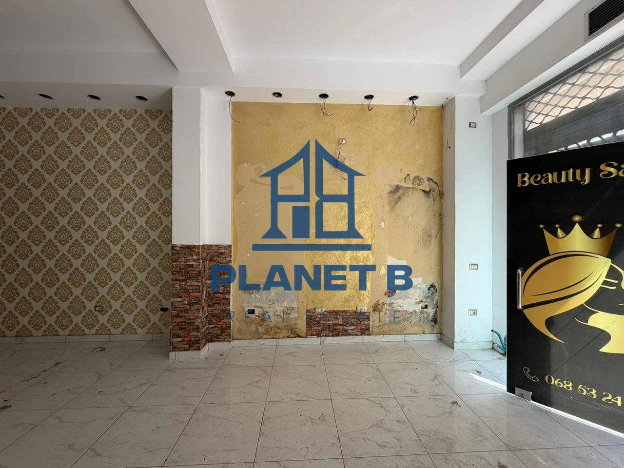 Dyqan me Qira në Vendndodhje Elite – Bulevardi Vlorë-Skelë