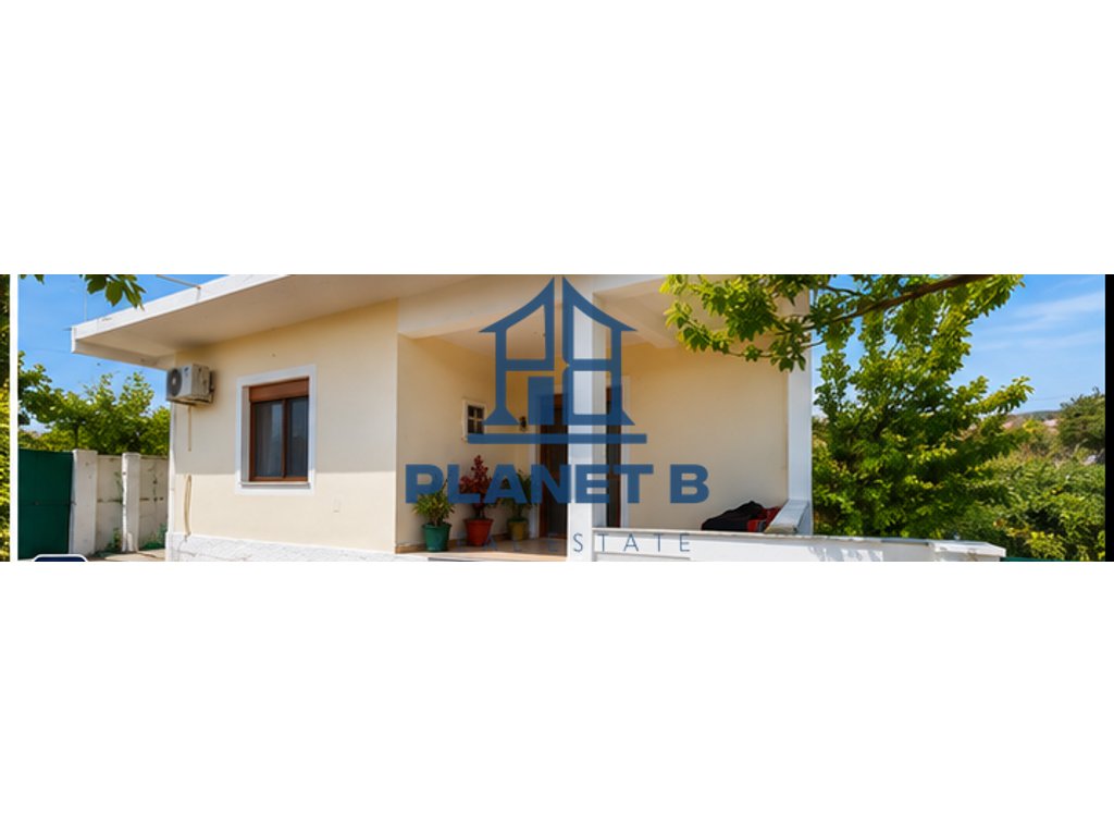 SHTËPI PRIVATE 2+1 ME OBORR PËR SHITJE – VLORË