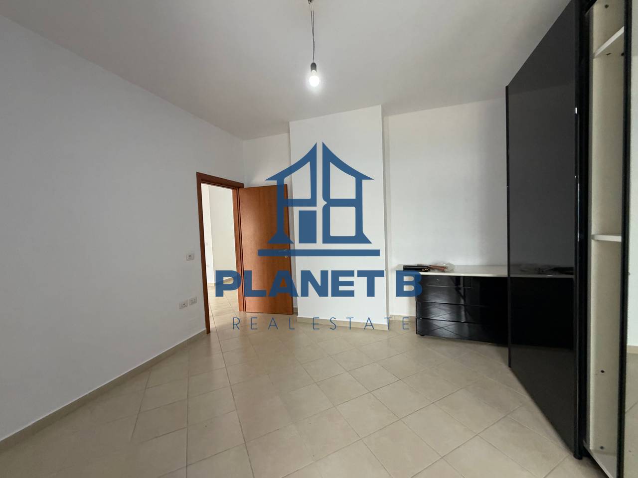 OKAZION‼️ Shitet Apartamenti 2+1+2
Në Transballkanike,Vlorë