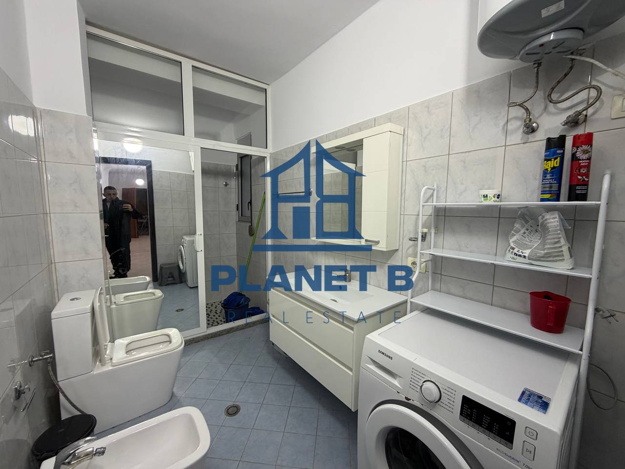 Apartament 2+1 me Qera ne Lungomare,Vlore