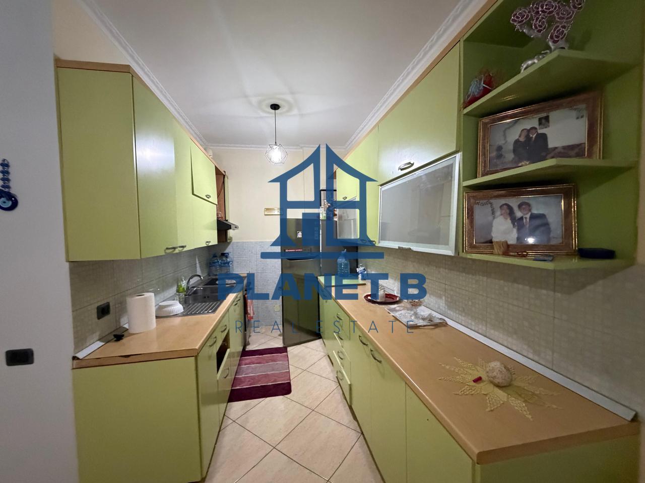Apartament 2+1+2 Me Qera ne Vlore