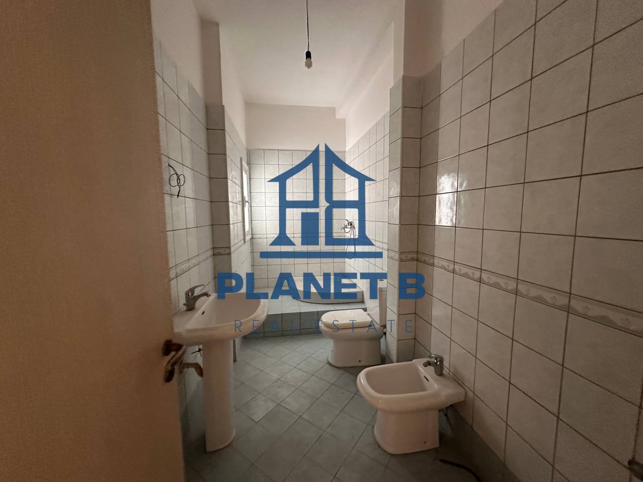 Appartamento 1+1 con Veranda in Vendita