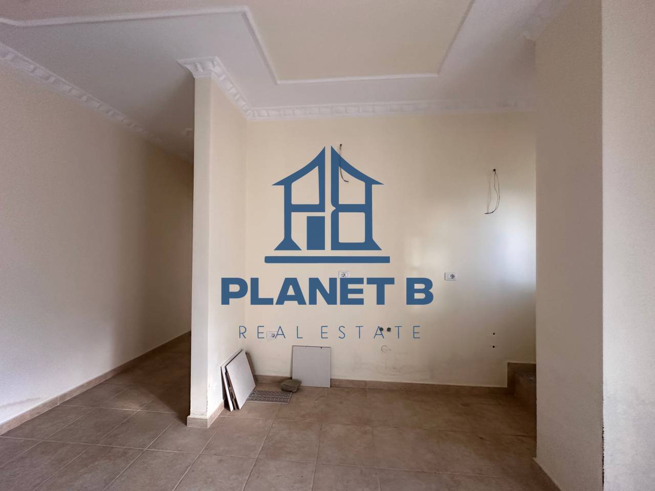 Appartamento 1+1 con Veranda in Vendita