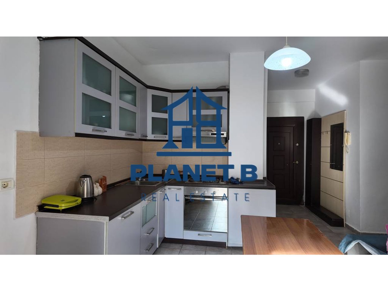 Apartament 1+1 Me Qira në Lungomare, Vlorë - | 54 m²