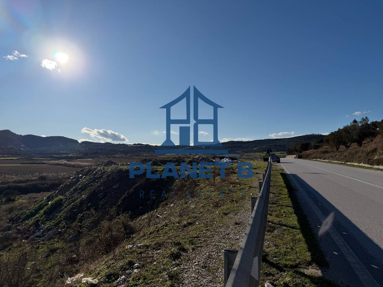 SHITET TOKË “ARE” NË RRUGË KRYESORE – QISHBARDHË, VLORË