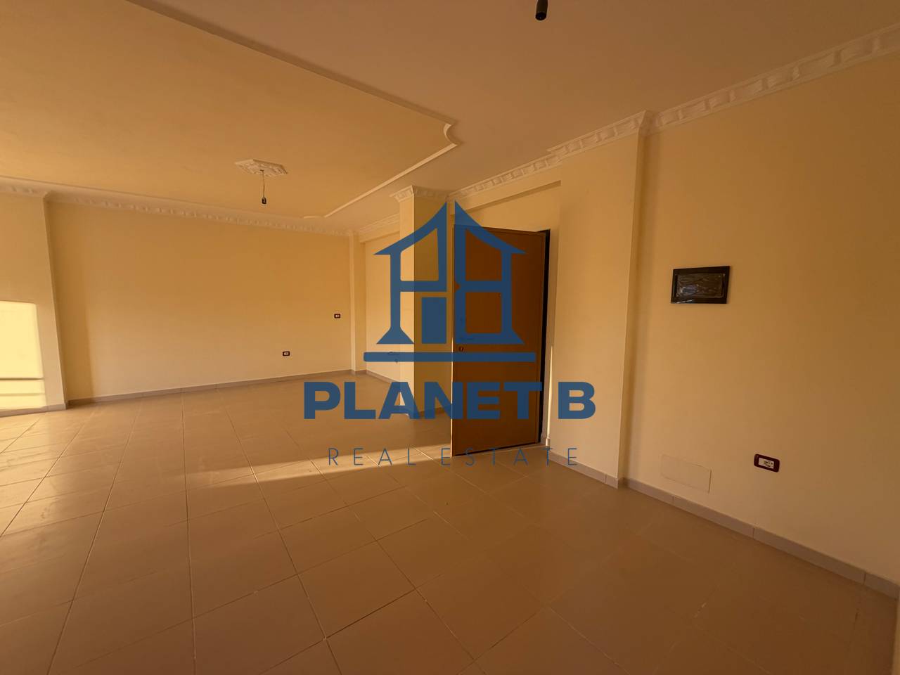 Shitet Apartament 1+1 në Lungomare,Vlorë