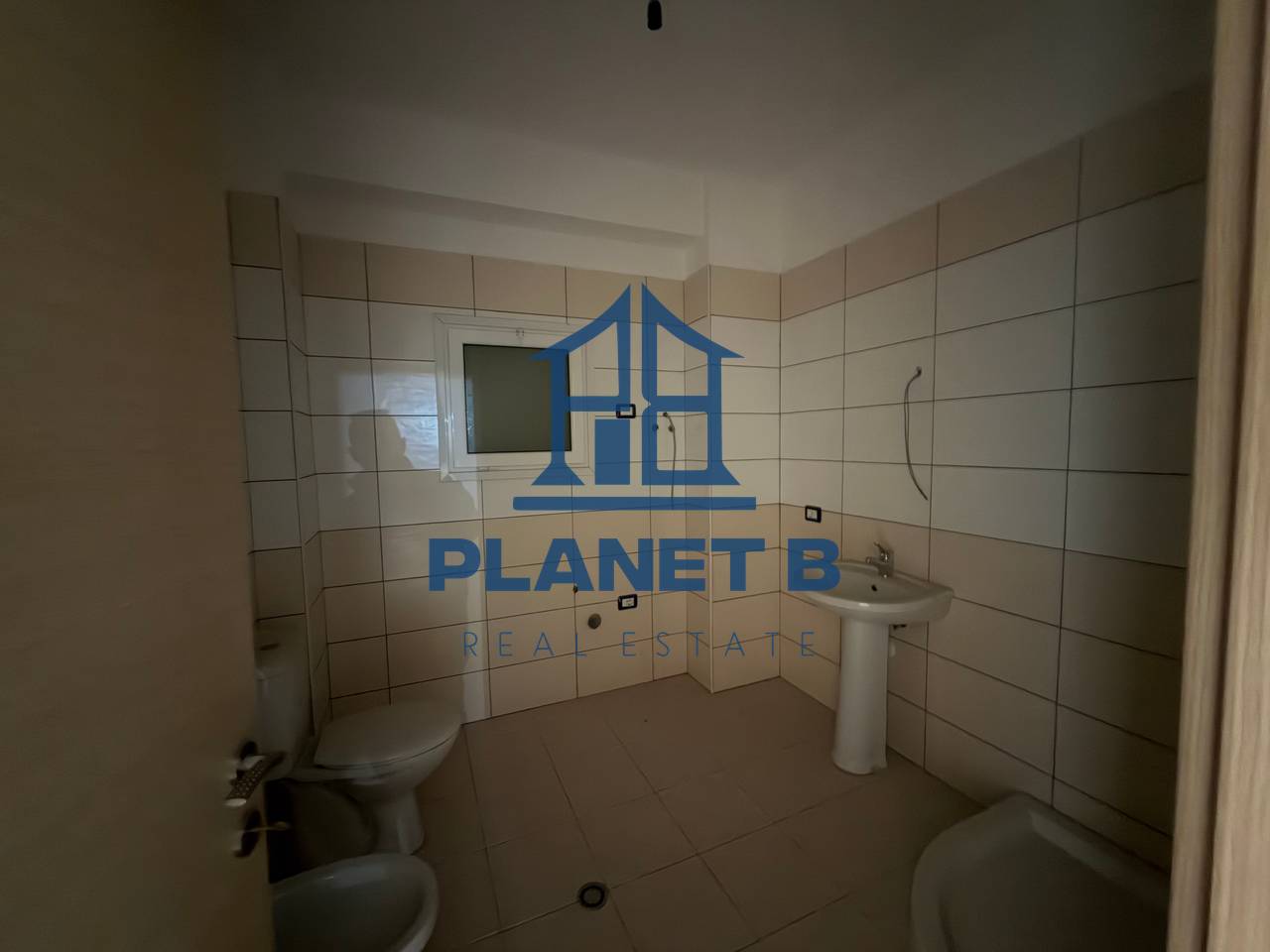 Apartament 2+1  në Shitje – Lungomare, Vlorë