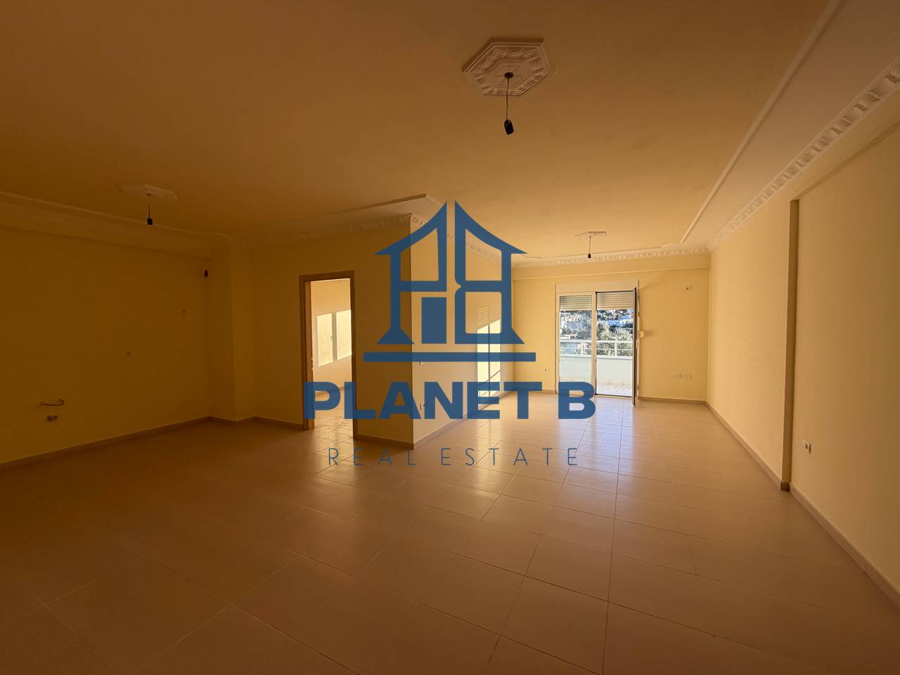 For sale 2+1+2 Bathrooms Apartment in Lungomare