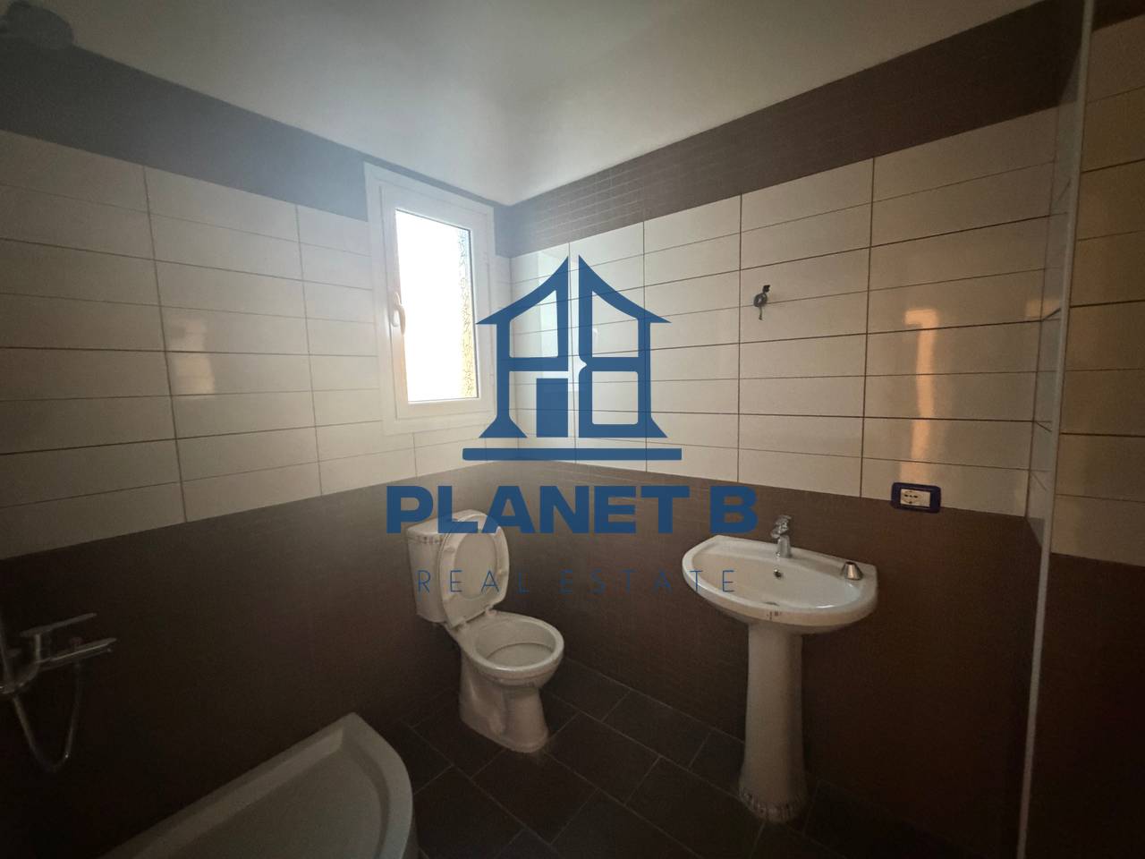 For sale 2+1+2 Bathrooms Apartment in Lungomare