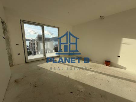 SHITET APARTAMENT 1+1 NË RADHIMË, VLORË.