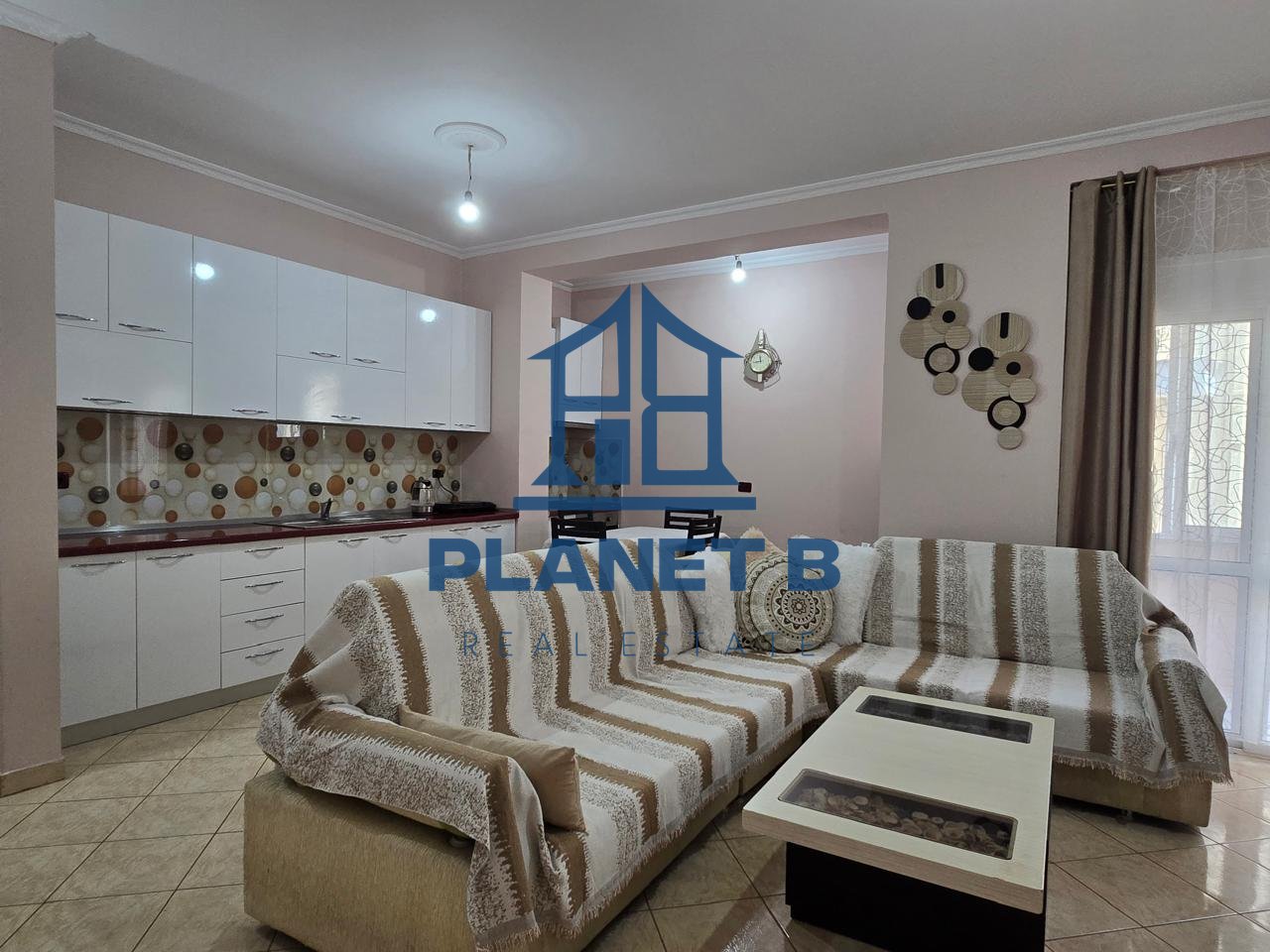 2+1 Apartment for Rent in Lungomare, Vlorë