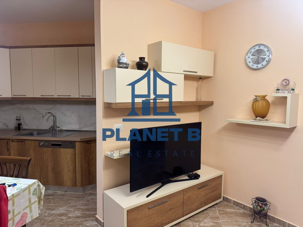 Apartment 2+1 For Long-Term Rent in Lungomare, Vlore