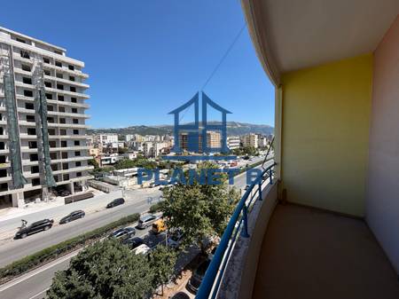 Apartament 2+1 në shitje në Transballkanike,Vlorë