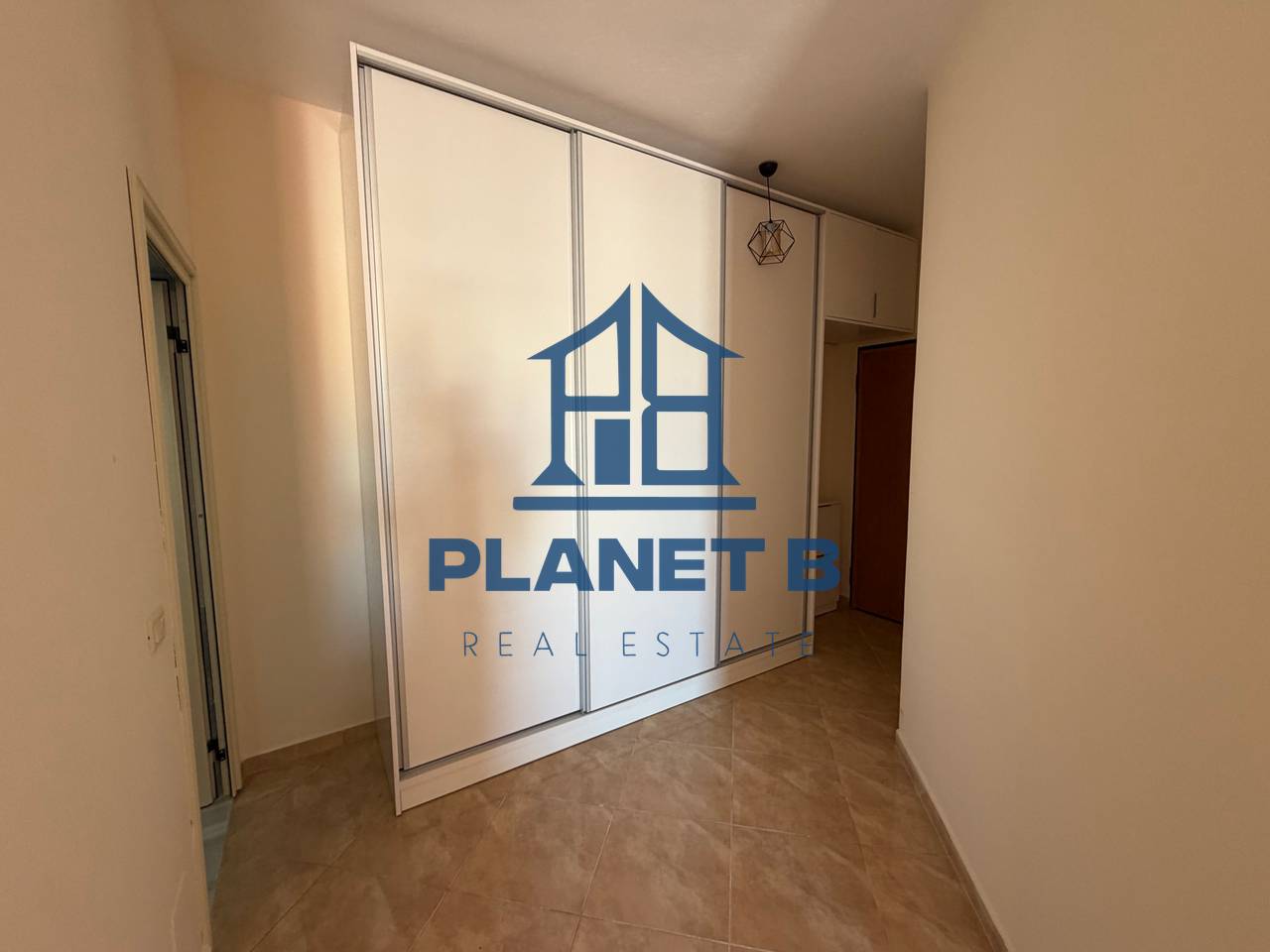 STUDIO IN VENDITA CON VISTA MARE A UJI I FTOHTE, VLORË