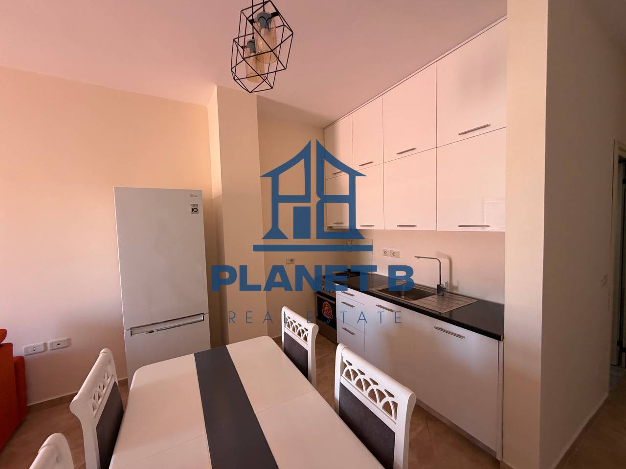 STUDIO IN VENDITA CON VISTA MARE A UJI I FTOHTE, VLORË