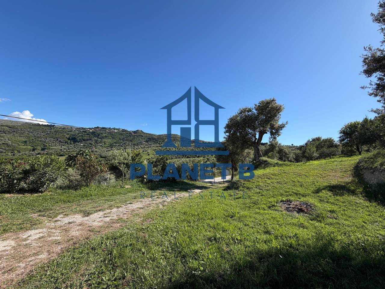 PRIVATE HOUSE WITH LAND FOR SALE IN KANINA, VLORA