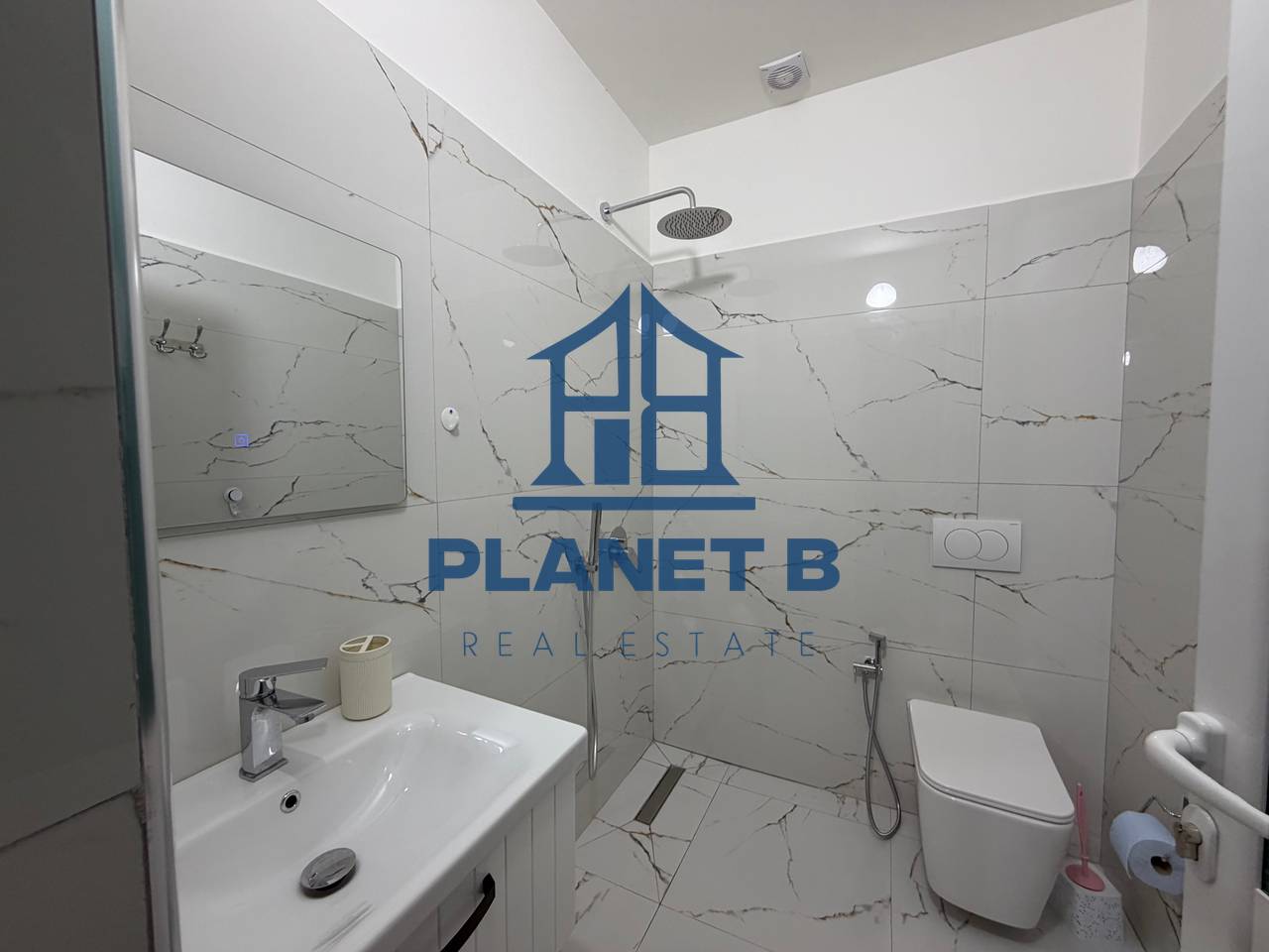 Appartamento in affitto al secondo piano di una villa a Plazh i Vjetër, Vlora.