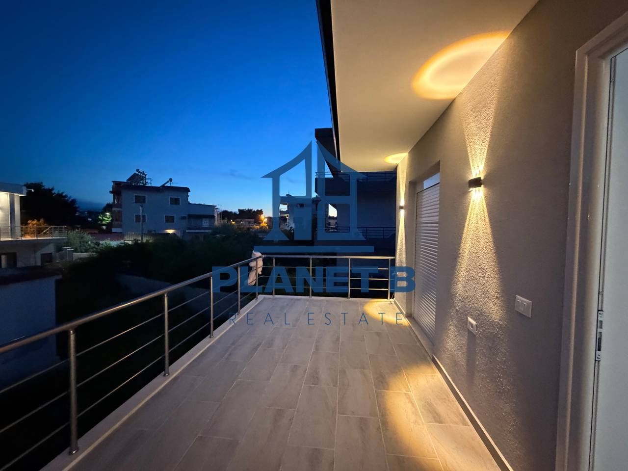 Appartamento in affitto al secondo piano di una villa a Plazh i Vjetër, Vlora.
