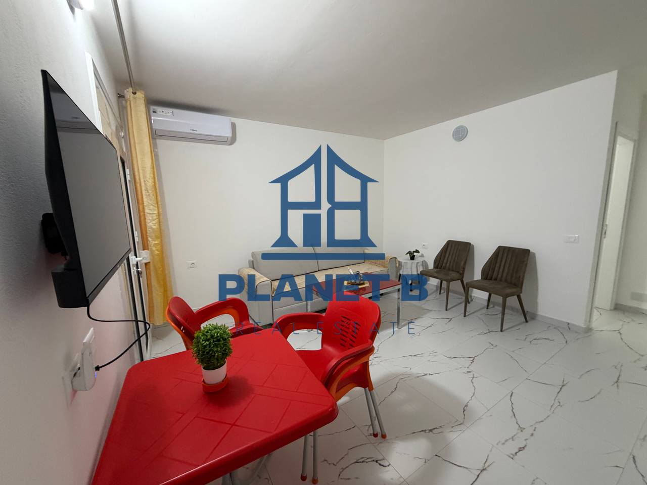 Appartamento in affitto al secondo piano di una villa a Plazh i Vjetër, Vlora.