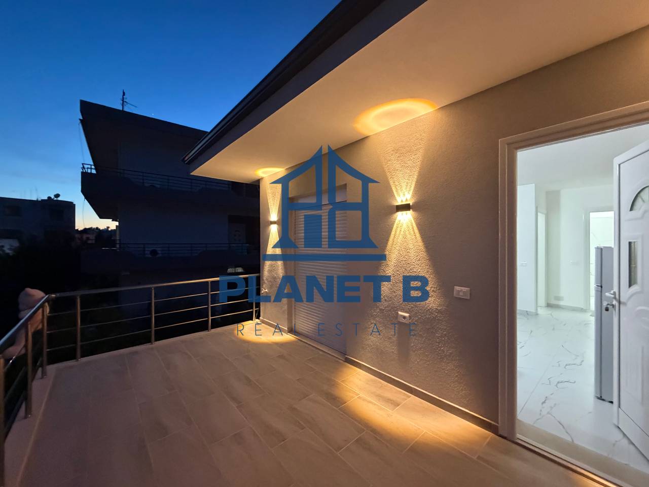 Appartamento in affitto al secondo piano di una villa a Plazh i Vjetër, Vlora.