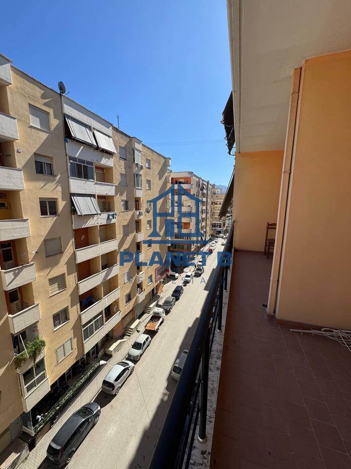 Apartament 2+1 me qira – Vlorë