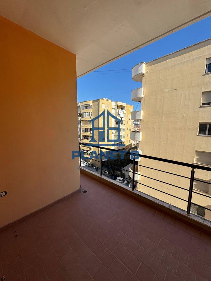 Apartament 2+1 me qira – Vlorë