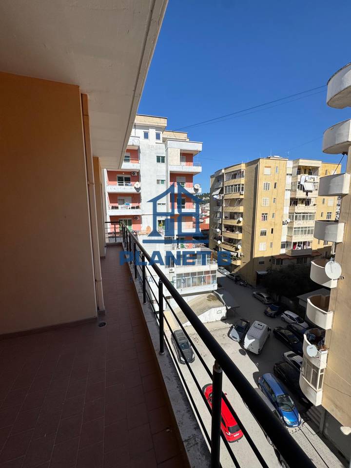 Apartament 2+1 me qira – Vlorë