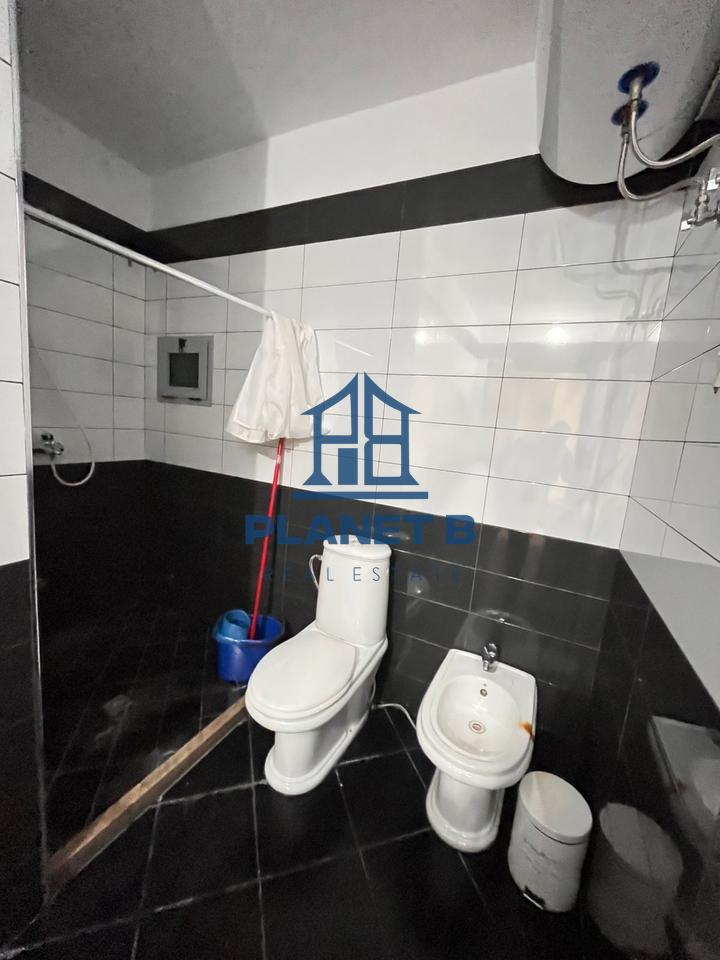 Shitet apartament 1+1 tek Ambulanca Vlore!