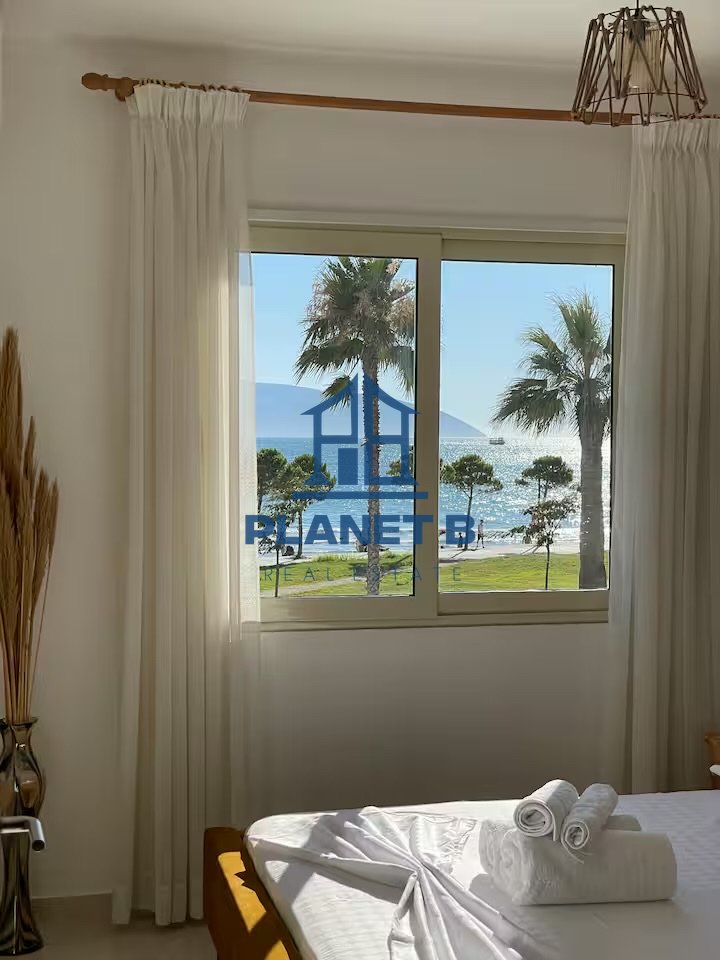 Luxury 2+1 Apartment with Sea View – First Line Lungomare