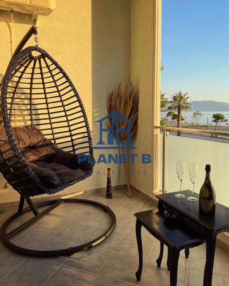 Luxury 2+1 Apartment with Sea View – First Line Lungomare