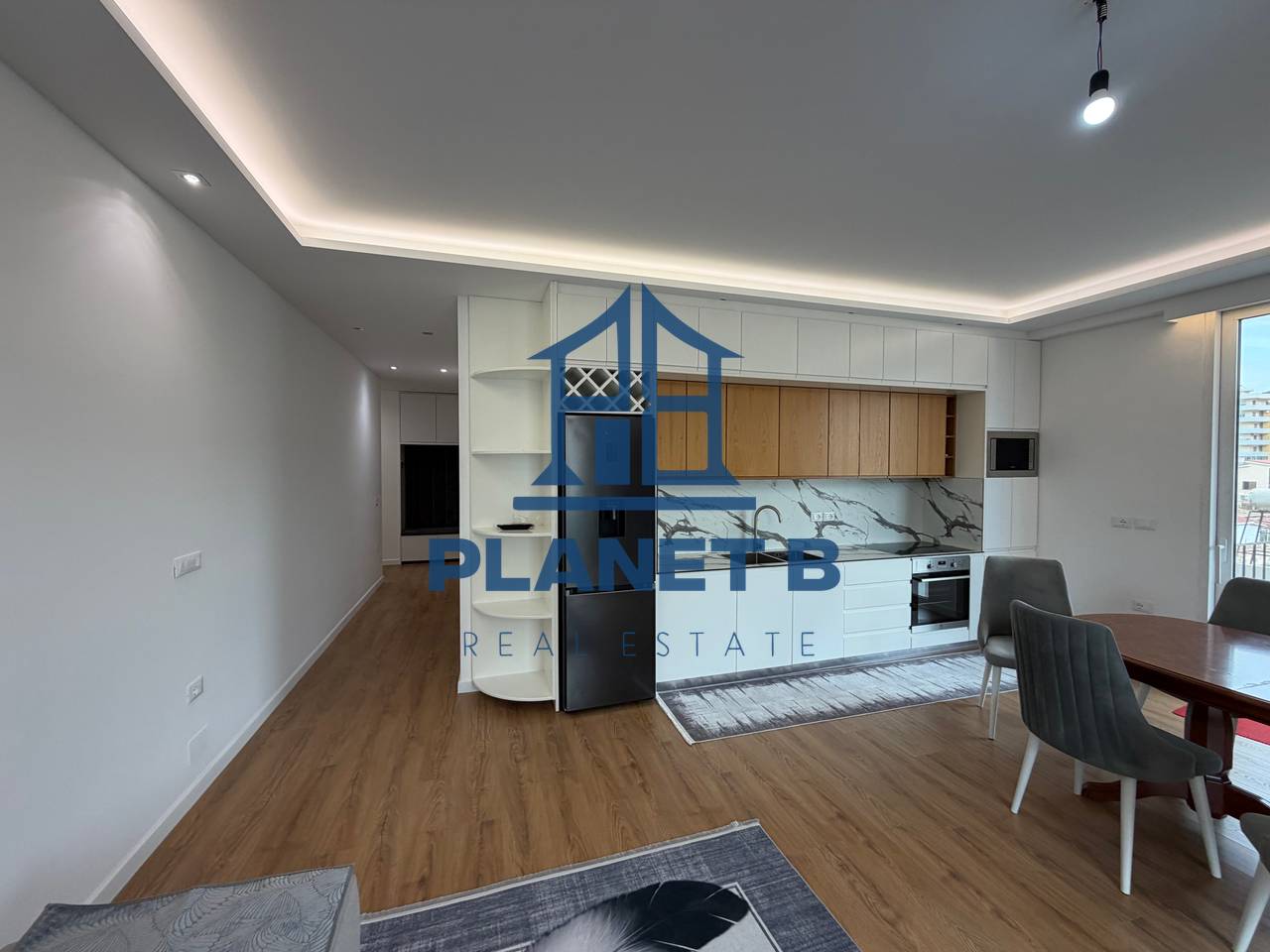 Jepet me qera Apartamenti 2+1+2 Tualete në Skelë,Vlorë