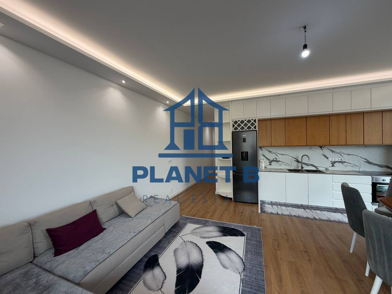 Jepet me qera Apartamenti 2+1+2 Tualete në Skelë,Vlorë