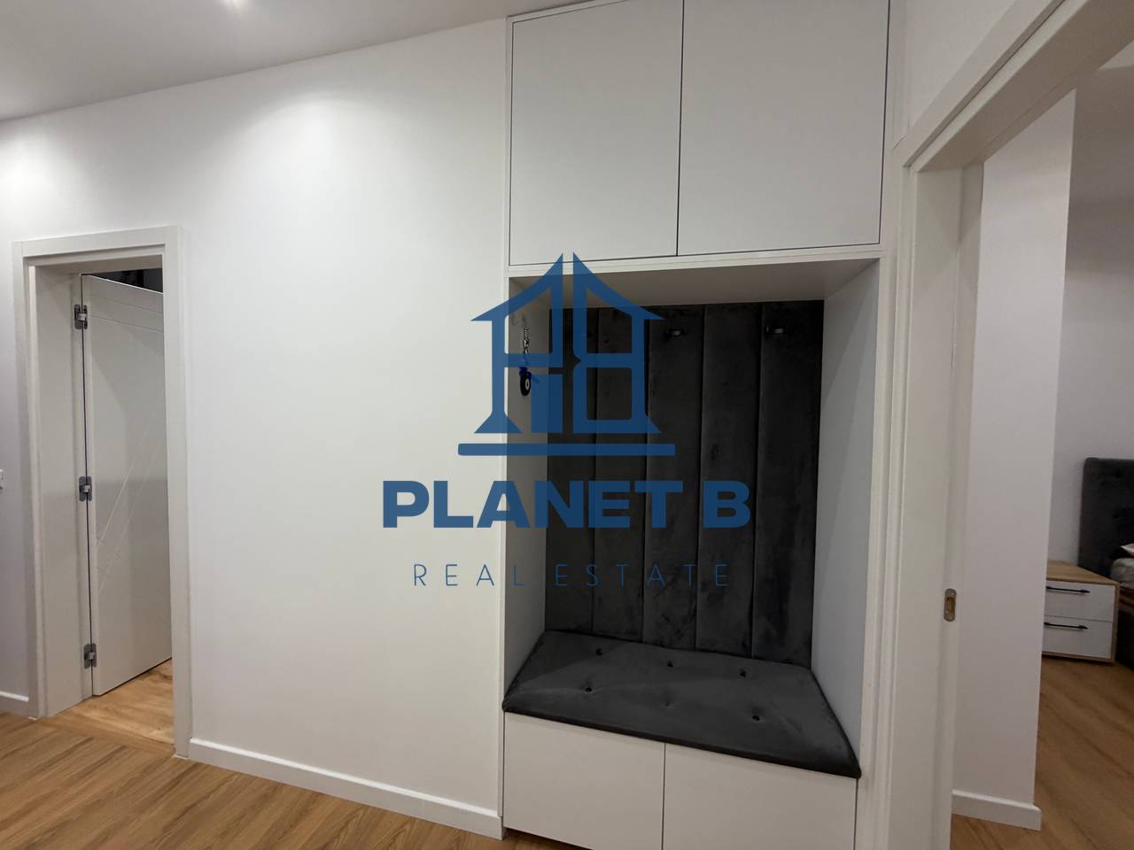 Jepet me qera Apartamenti 2+1+2 Tualete në Skelë,Vlorë