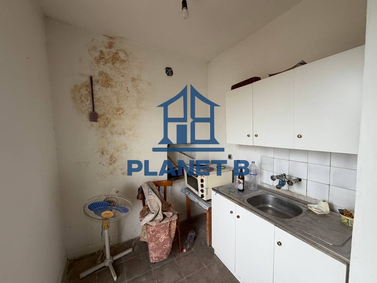 Shitet Apartamenti 1+1 tek Posta e Çoles në Vlorë