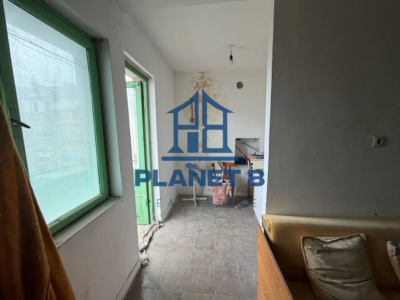 Shitet Apartamenti 1+1 tek Posta e Çoles në Vlorë