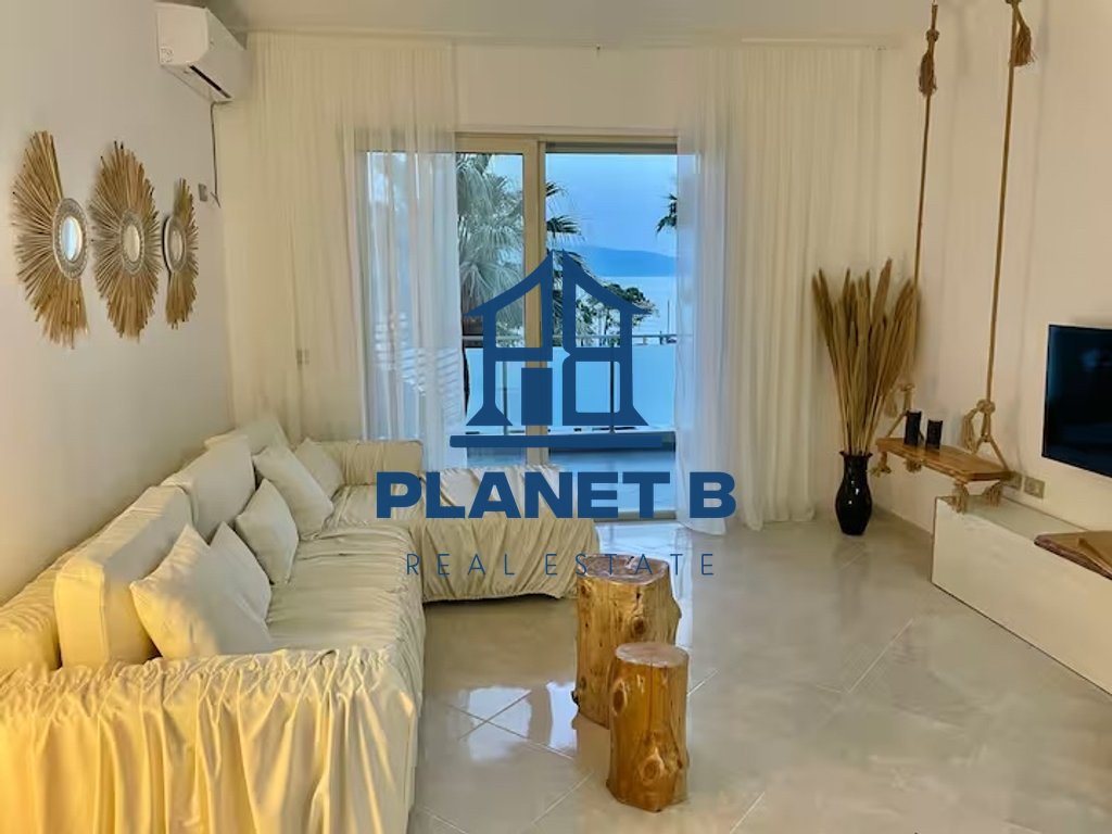 Luxury 2+1 Apartment with Sea View – First Line Lungomare