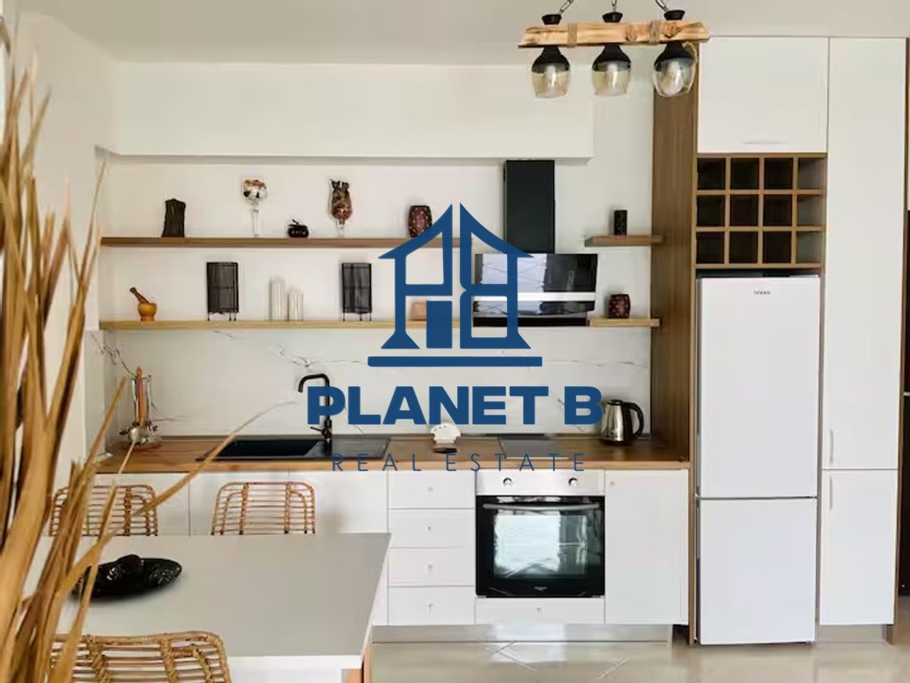 Apartament luksoz 2+1 me pamje nga deti – Linja e parë Lungomare