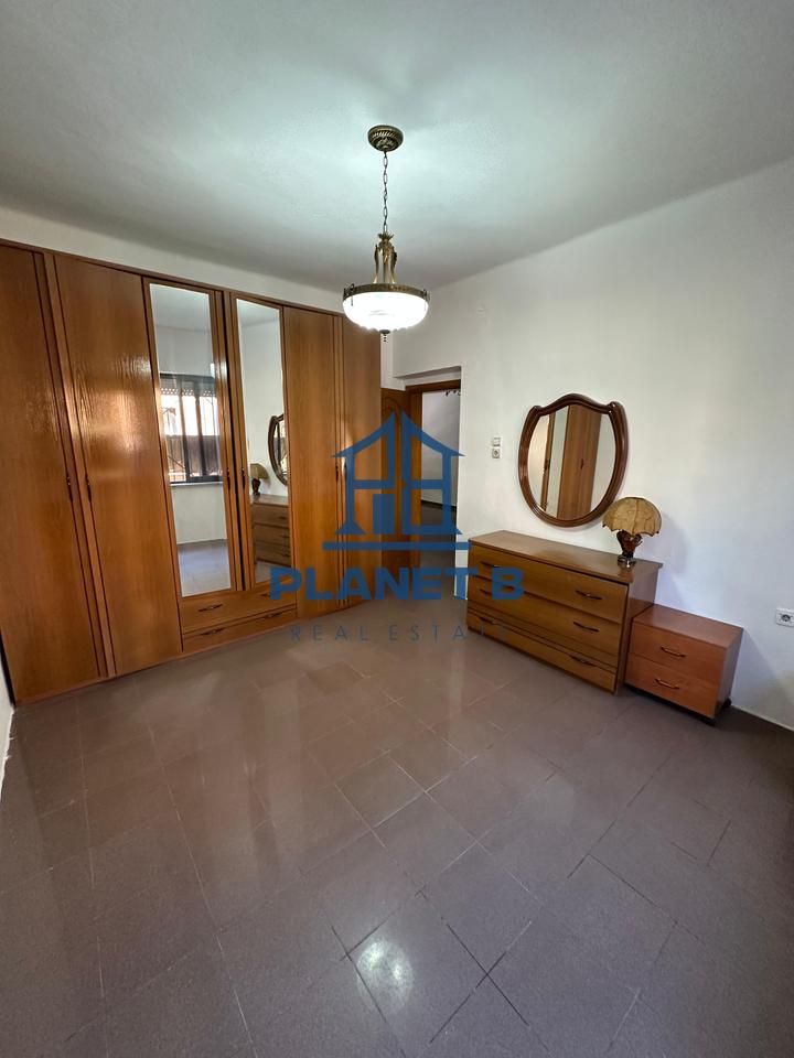 APARTAMENT 2+1 ME QIRA – RRUGA E DURRËSIT | IDEAL PËR BIZNES