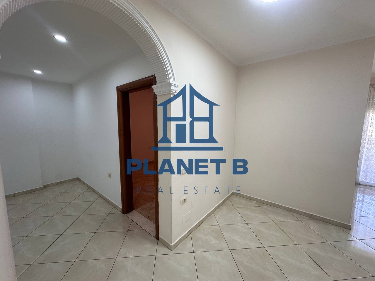 Apartment 2+1+2 at Cipaj Street in Vlore