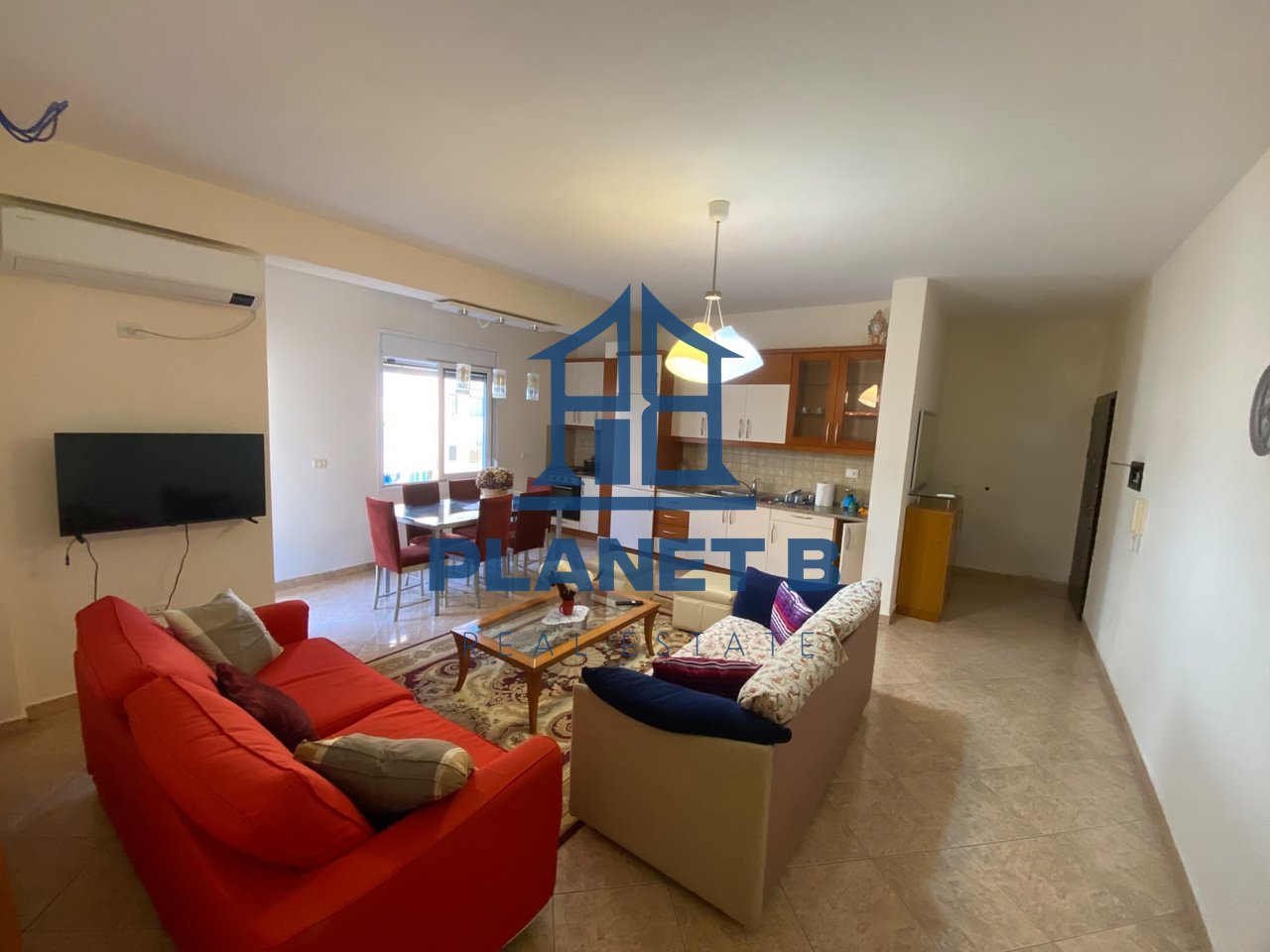 FOR RENT 2+1 APARTMENT – FIRST LINE, LUNGOMARE, VLORA