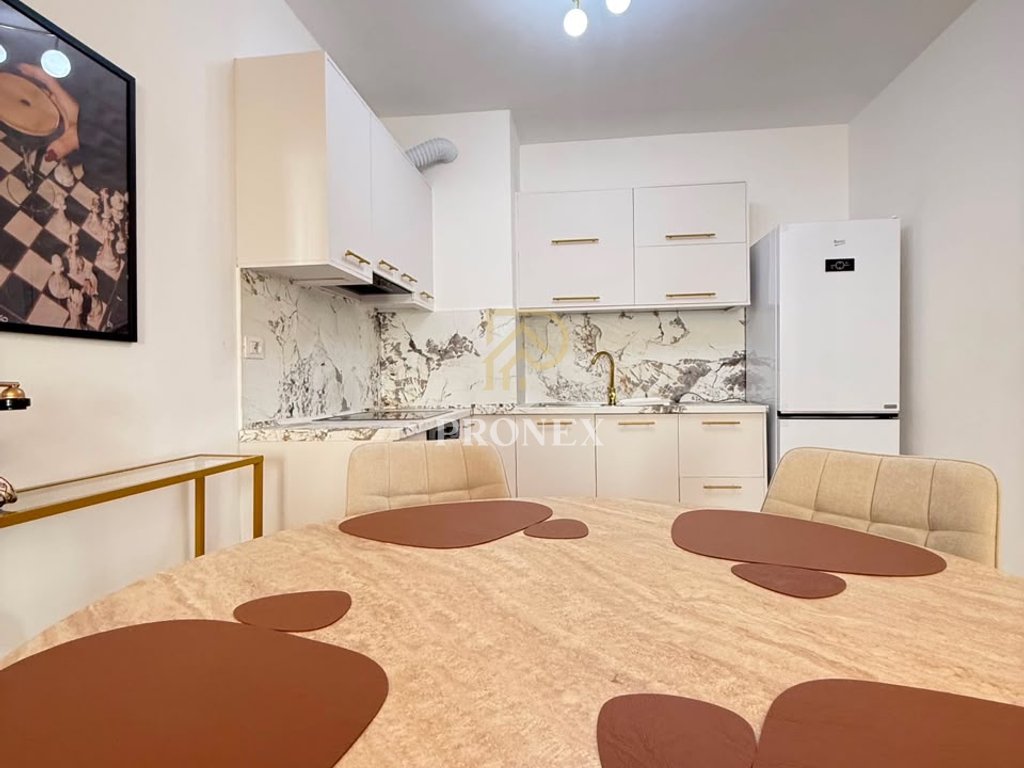 Apartament 2+1 me qira tek Kompleksi Magnet, 21 Dhjetori