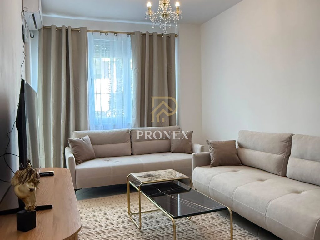 Apartament 2+1 me qira tek Kompleksi Magnet, 21 Dhjetori
