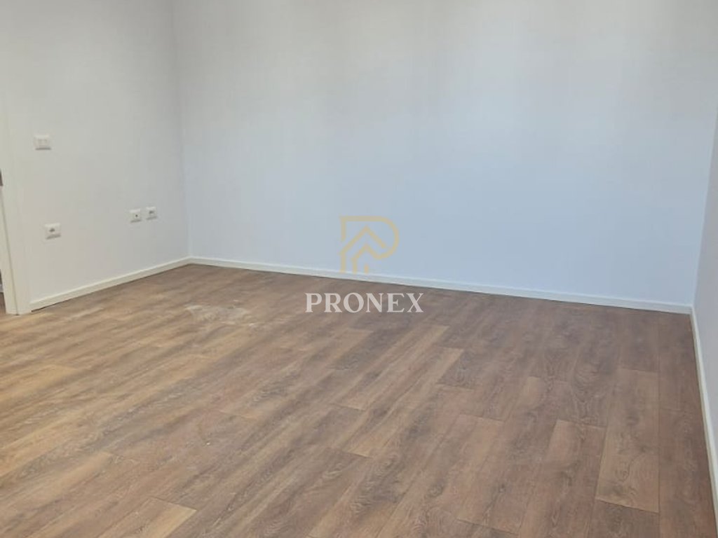 Shitet apartament 2+1 prane Rruges Irfan Tomini