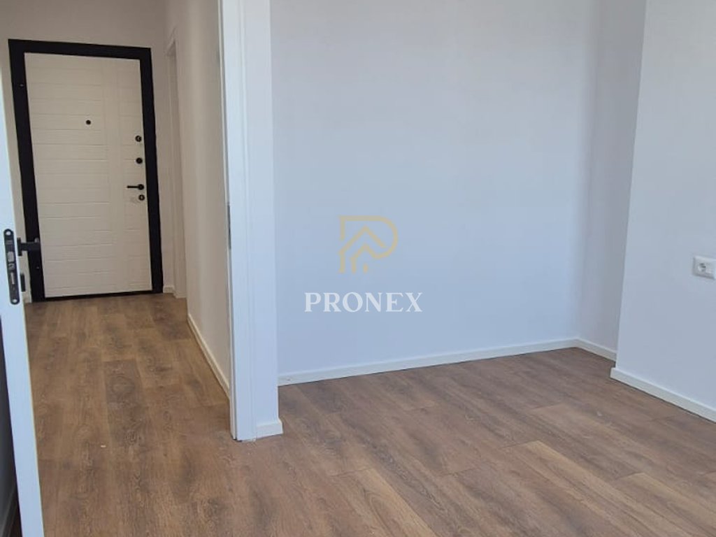 Shitet apartament 2+1 prane Rruges Irfan Tomini
