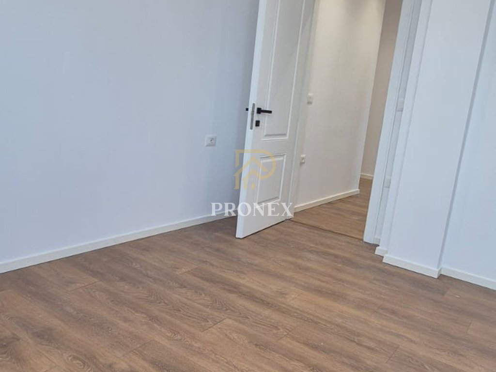 Shitet apartament 2+1 prane Rruges Irfan Tomini